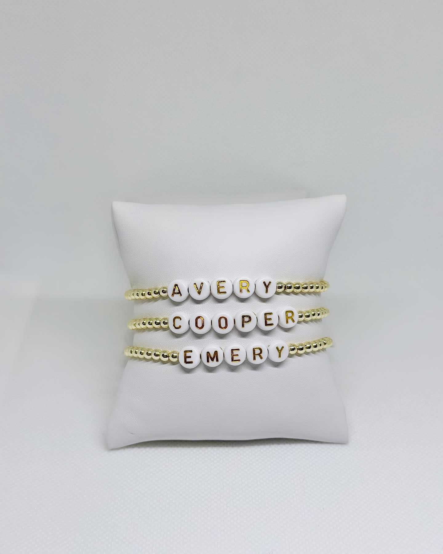 18k Gold Word Bracelet
